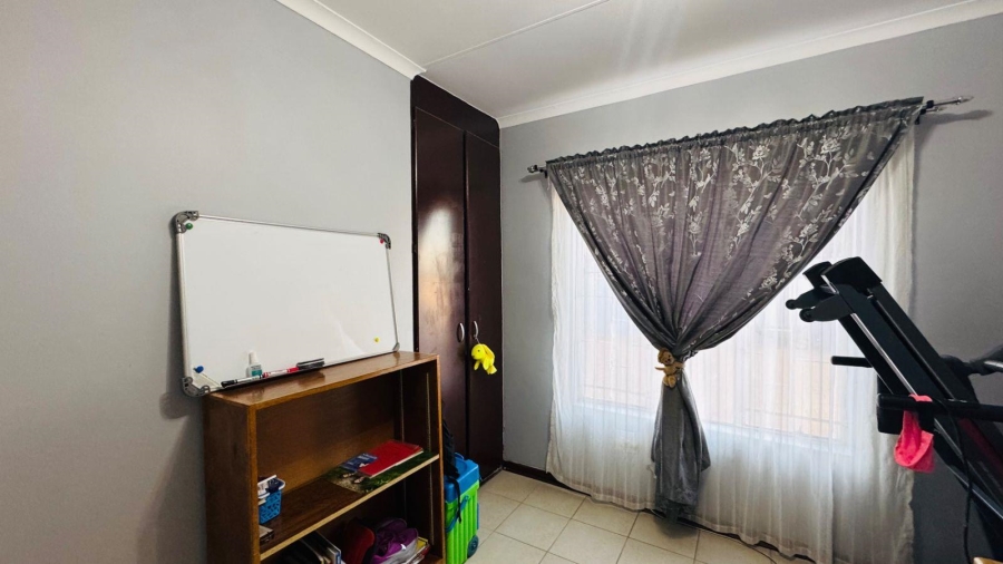 3 Bedroom Property for Sale in Minerva Gardens Northern Cape